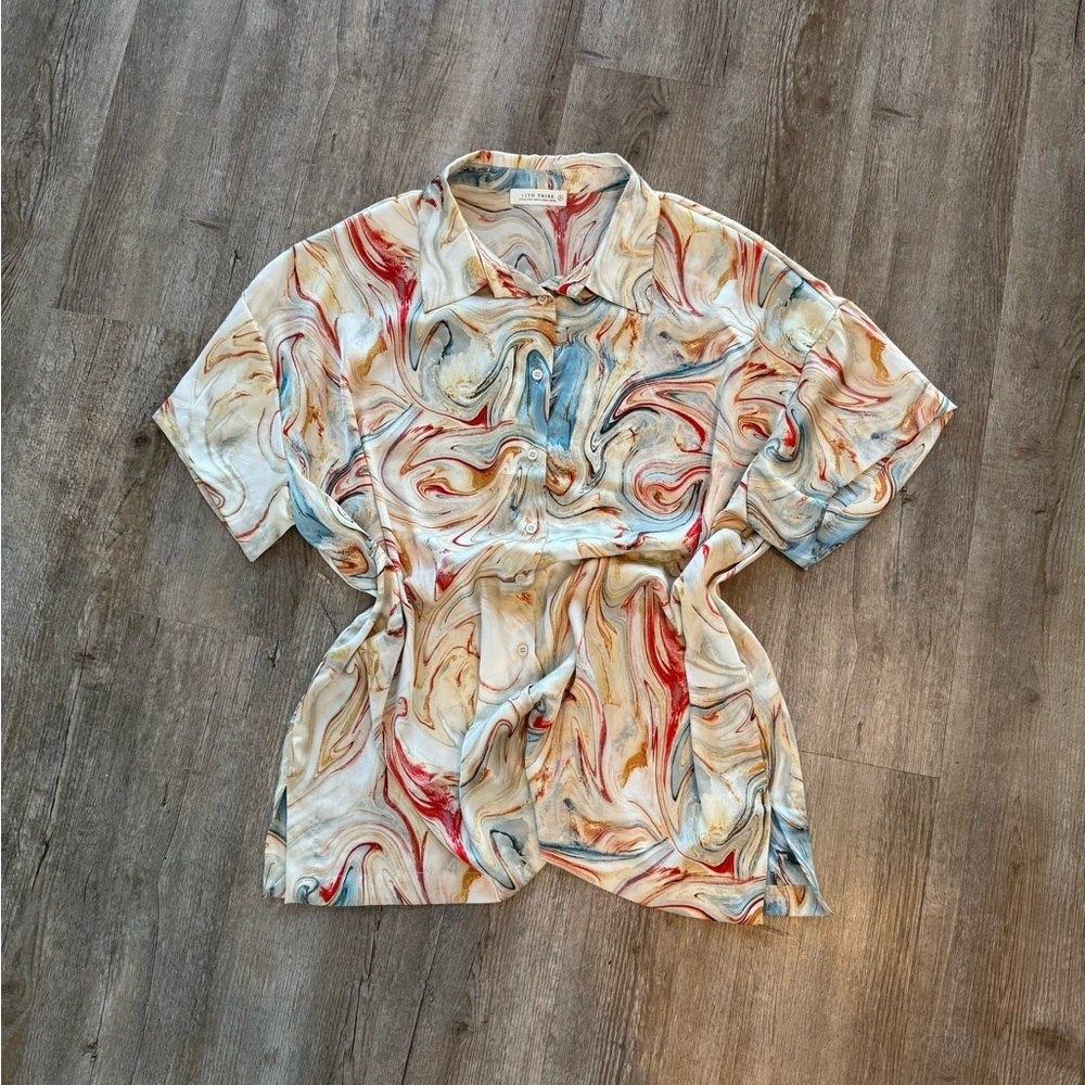 12th Tribe Marble Print Short Sleeve Blouse in Cream, Red, Blue